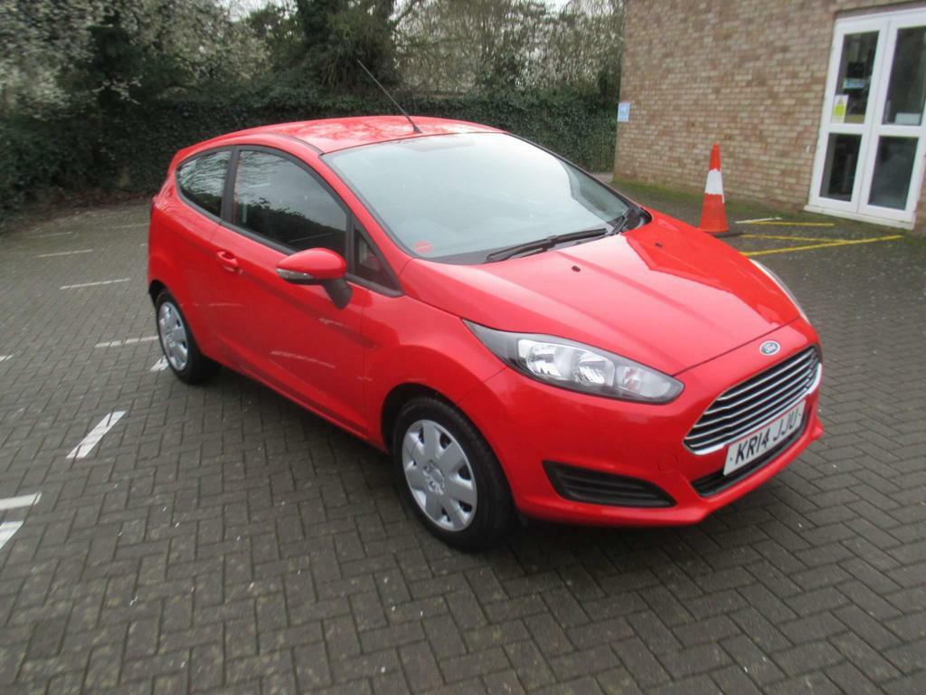 Compare Ford Fiesta 1.25 Style Euro 5 KR14JJU Red