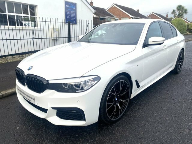 Compare BMW 5 Series 520D M Sport Mhev VE69CWZ White