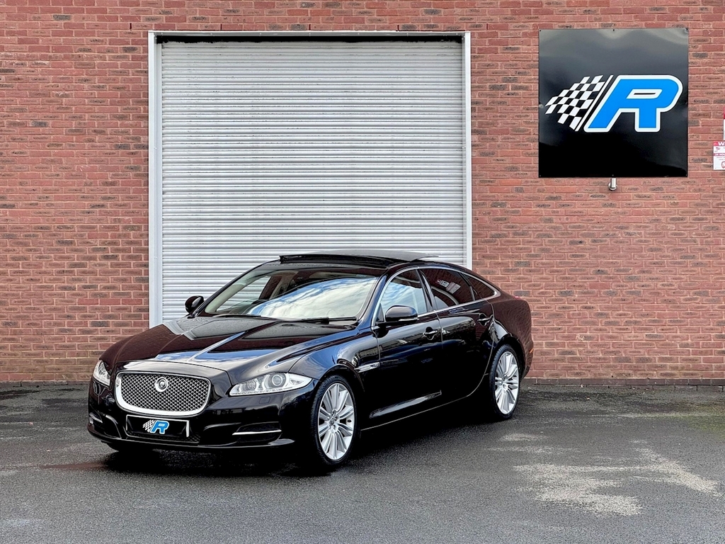 Compare Jaguar XJ V6 Portfolio Huge Spec Car Ultimate Luxury U1 OV62LYU Black
