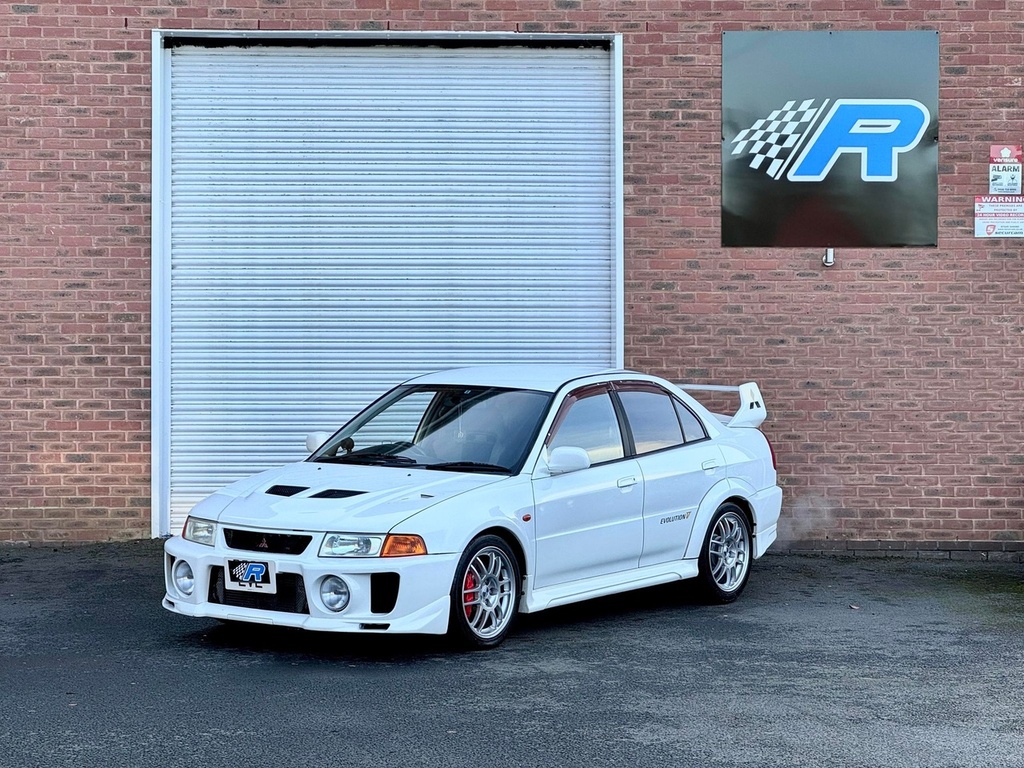 Compare Mitsubishi Lancer V Gsr Stunning Example 83K Miles Must Be See R583LVE White