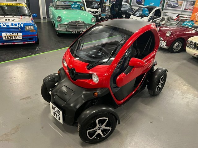 Compare Renault Twizy 0L Dynamique AG19HYO White