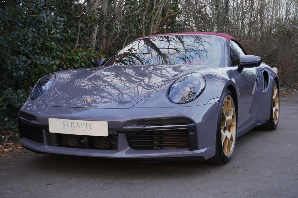 Compare Porsche 911 3.7T 992 Turbo  