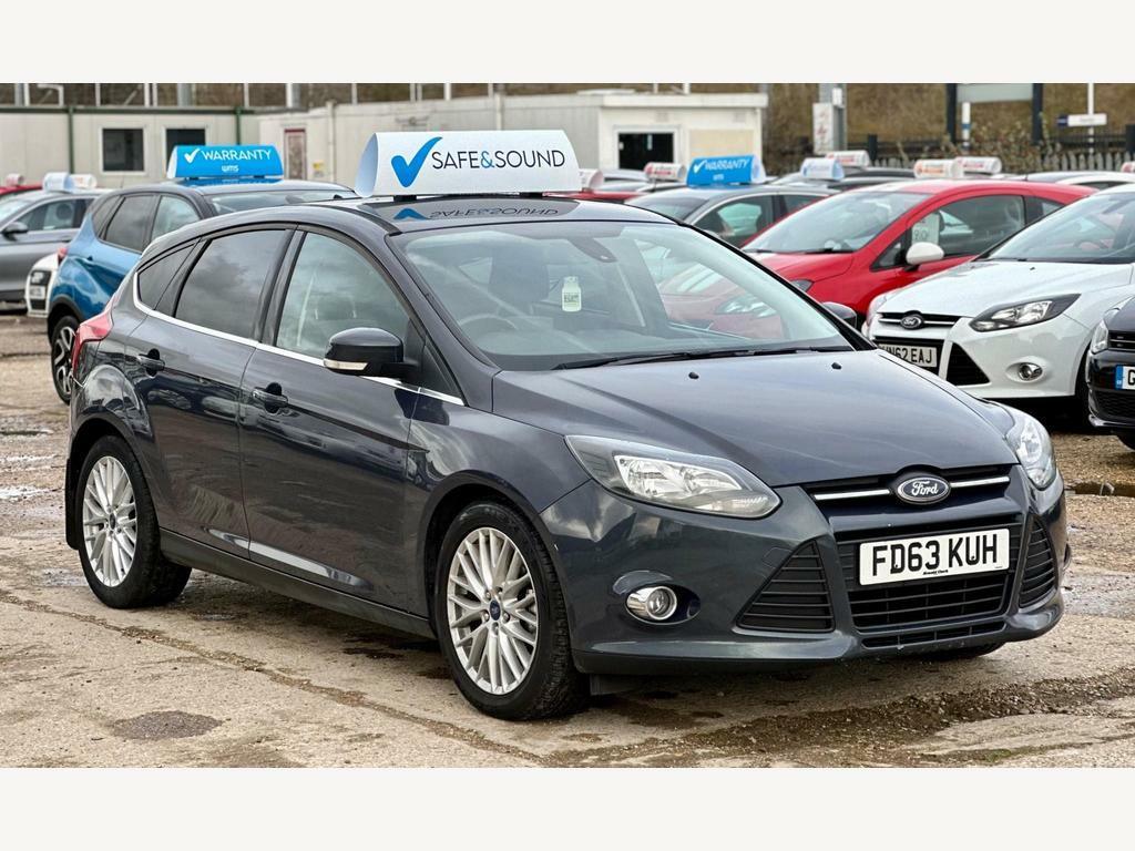 Compare Ford Focus 1.0T Ecoboost Zetec Euro 5 Ss FD63KUH Grey