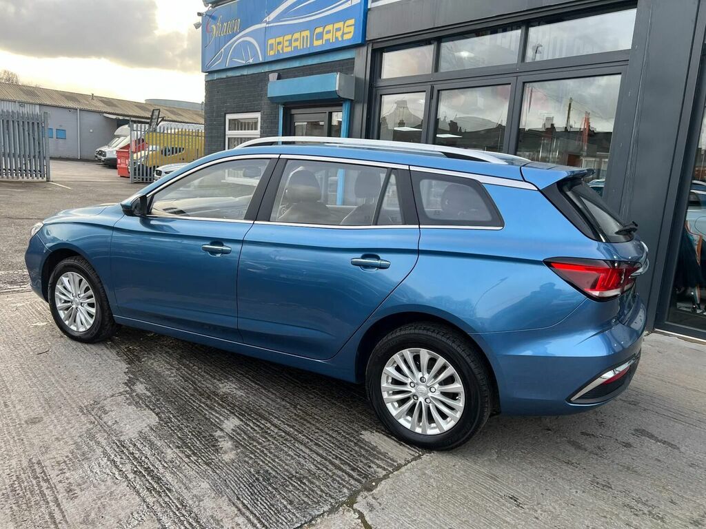 Compare MG MG5 Estate 52.5Kwh Exclusive 202171 GU71LVW Blue
