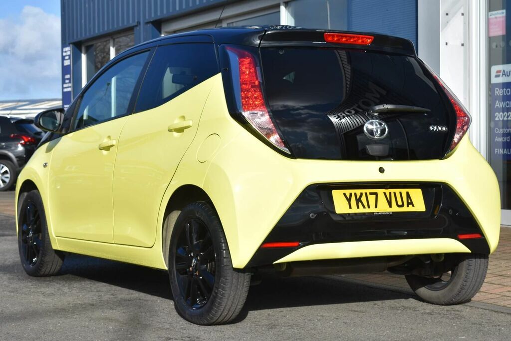Compare Toyota Aygo Hatchback YK17VUA Yellow