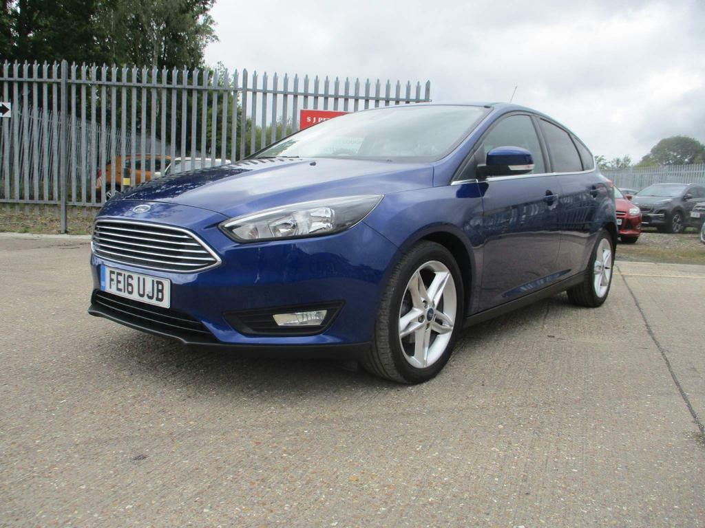 Compare Ford Focus 1.0T Ecoboost Zetec Euro 6 Ss FE16UJB Blue