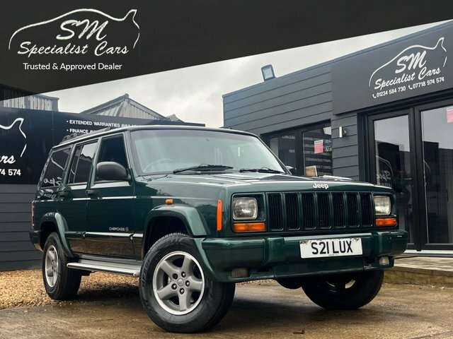 Compare Jeep Cherokee 4.0 Orvis 176 Bhp S21LUX Green