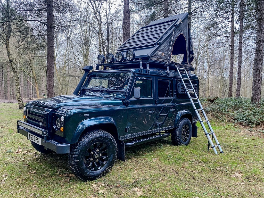 Compare Land Rover Defender 110 Td Xs Station Wagon Used Suvs YC14XFD Green
