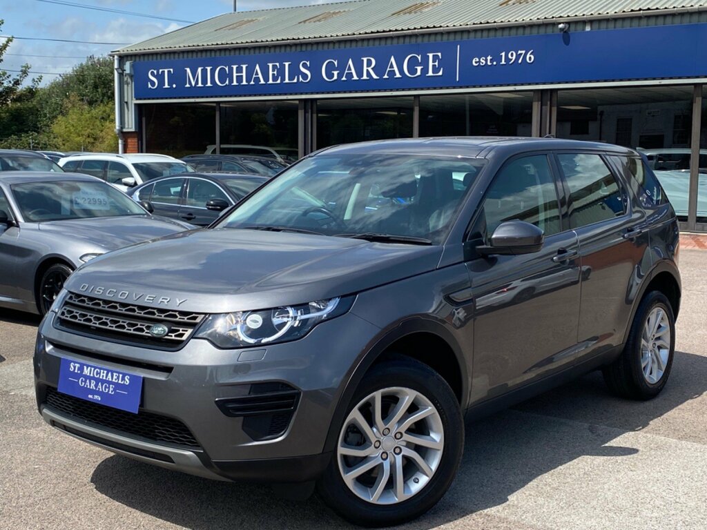 Compare Land Rover Discovery Sport Discovery Sport Se Si4 KP18YOJ Grey