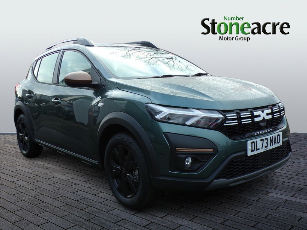 Compare Dacia Sandero Stepway 1.0 Tce Extreme DL73NAO Green