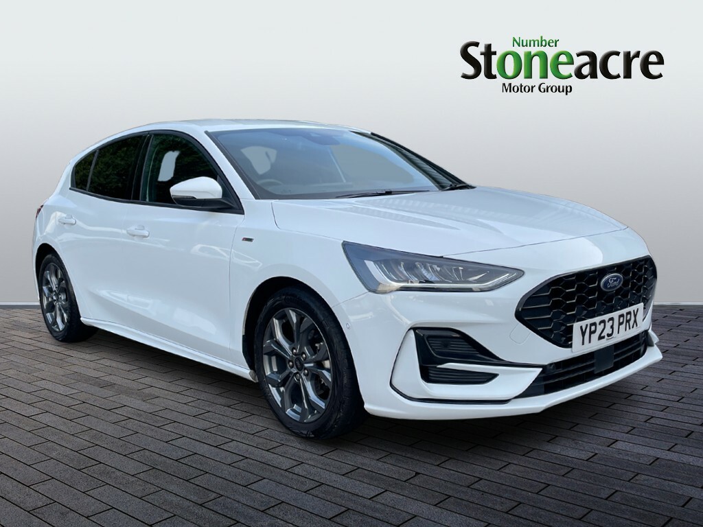 Compare Ford Focus 1.0 Ecoboost St-line Style YP23PRX White