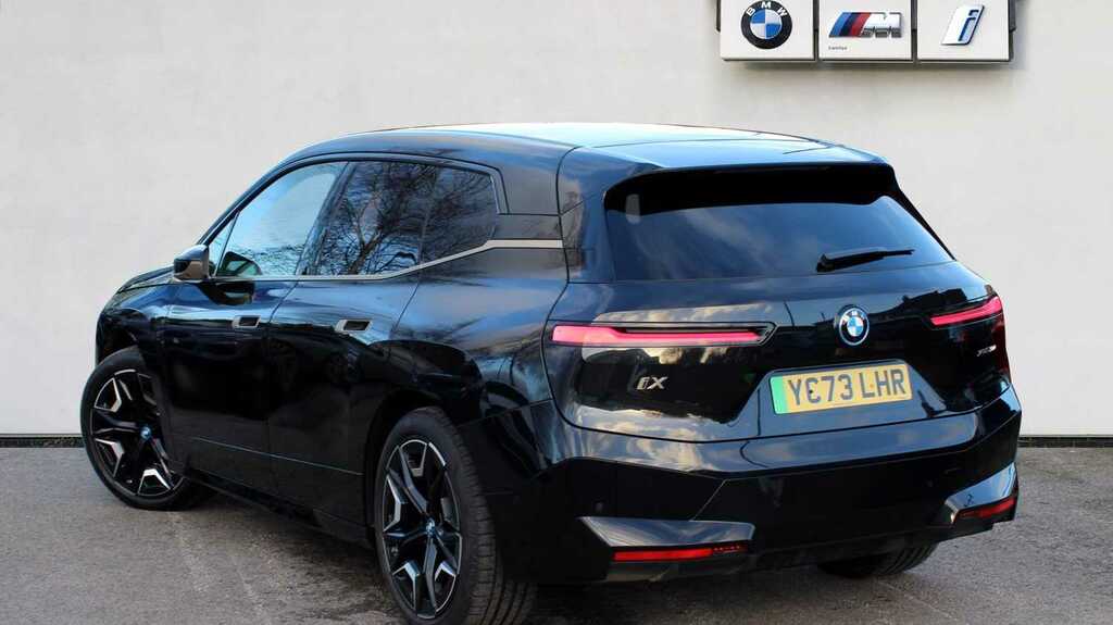 Compare BMW iX 385Kw Xdrive50 M Sport 111.5Kwh YC73LHR Black
