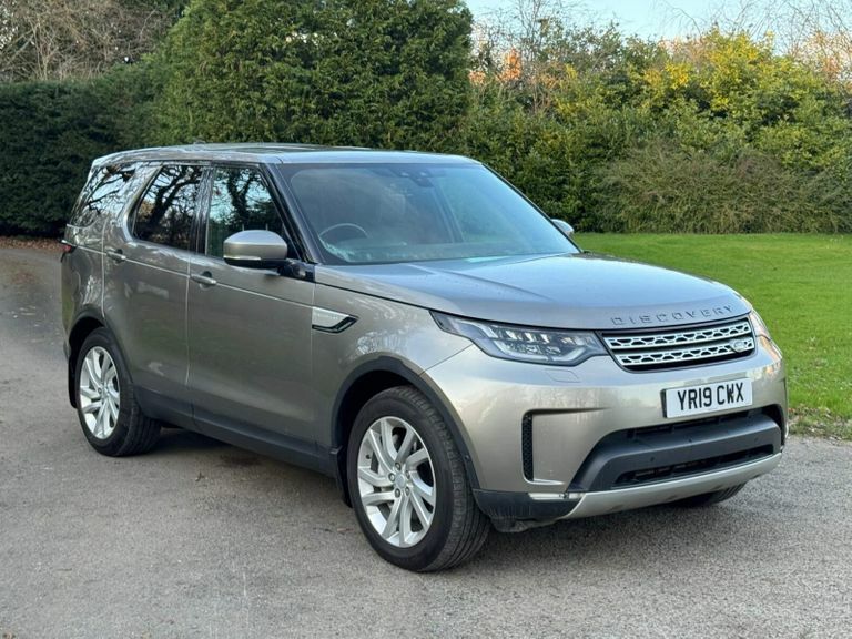 Compare Land Rover Discovery 3.0 Sd V6 Hse Lcv 4Wd Euro 6 Ss YR19CWX Silver