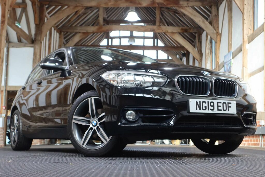 Compare BMW 1 Series 2.0 118D Sport Euro 6 Ss NG19EOF Black