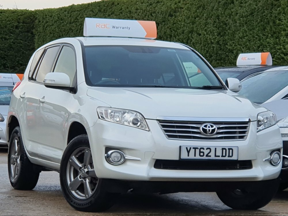 Compare Toyota Rav 4 2.2 D-4d Xt-r Immaculate Throughout Pearlescent YT62LDD White