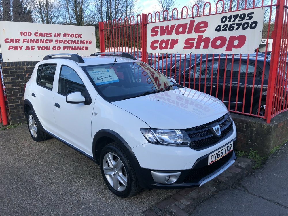 Compare Dacia Sandero Stepway 0.9 Tce Ambiance Start Stop OY65YKR White