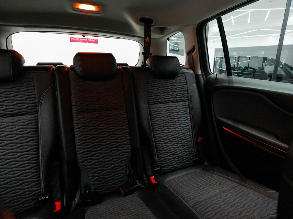 Opel zafira 2024 tourer 3 isofix