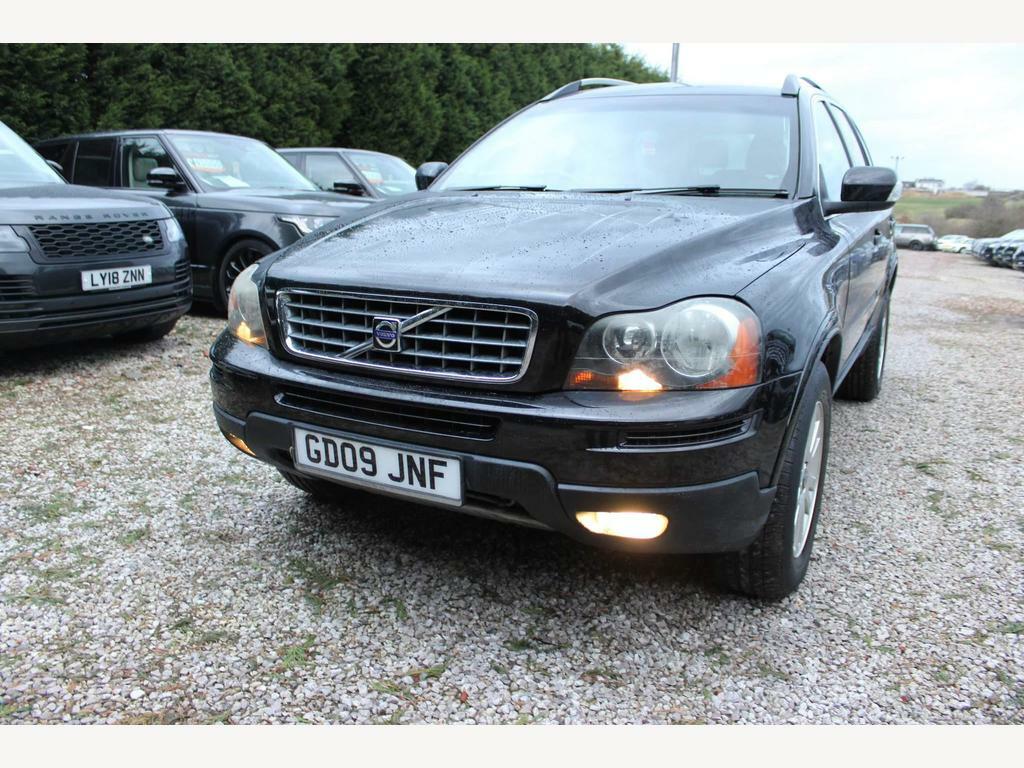 Compare Volvo XC90 2.4 D5 Executive Geartronic GD09JNF 