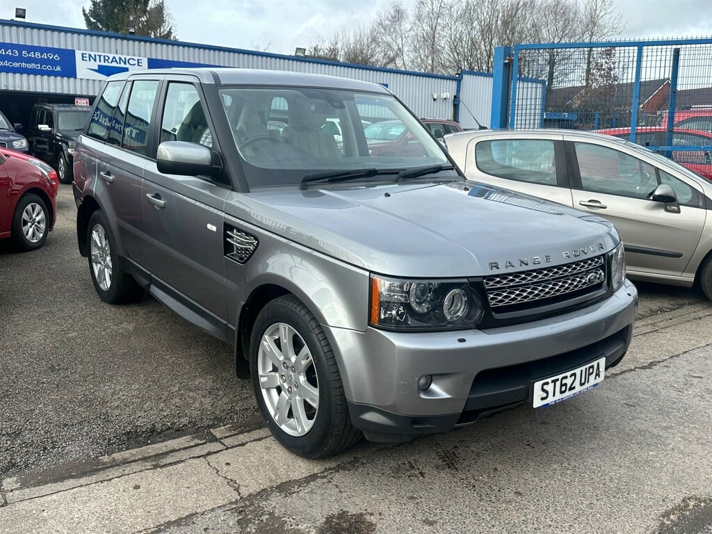Compare Land Rover Range Rover Sport 3.0 Sd V6 Hse Black 4Wd Euro 5 ST62UPA Grey