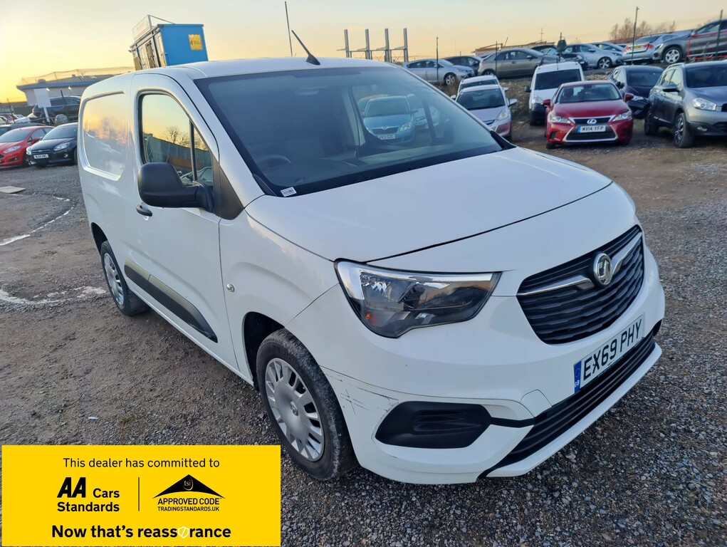 Compare Vauxhall Combo 2020 Vauxhall Combonbsp1.6 Turbo D 2300 Sportive EX69PHY White