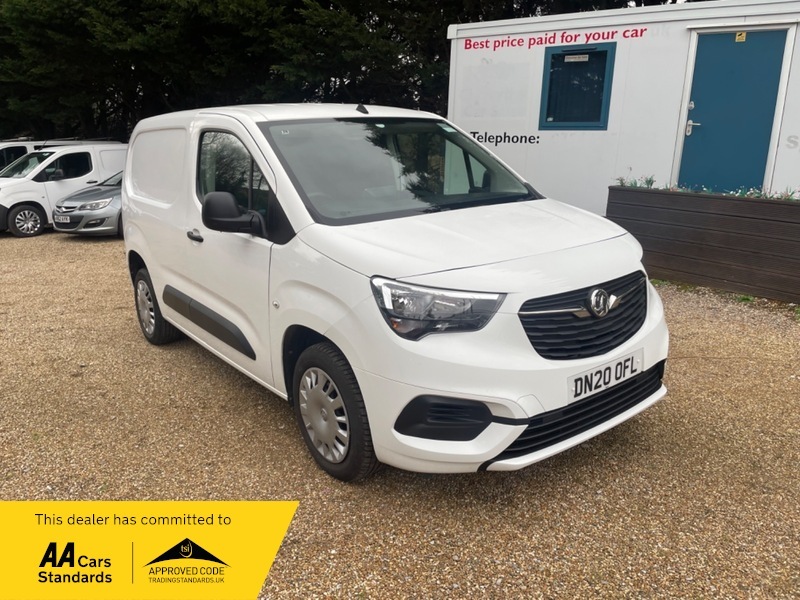 Compare Vauxhall Combo 1.6 Turbo D 2300 DN20OFL White