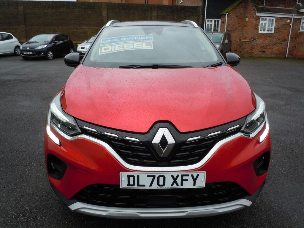 Compare Renault Captur 1.5 Blue Dci Iconic Euro 6 Ss 2020 DL70XFY Red