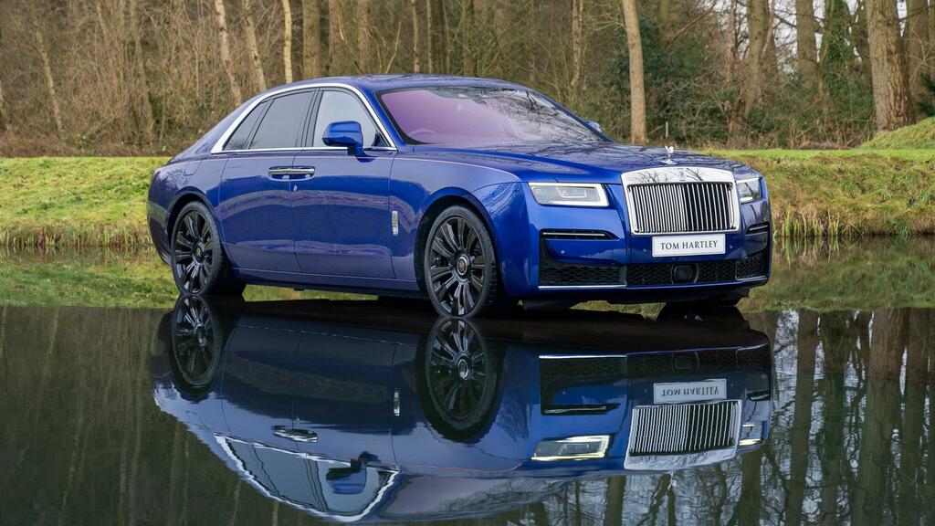 Compare Rolls-Royce Ghost V12 MA23FYC Blue