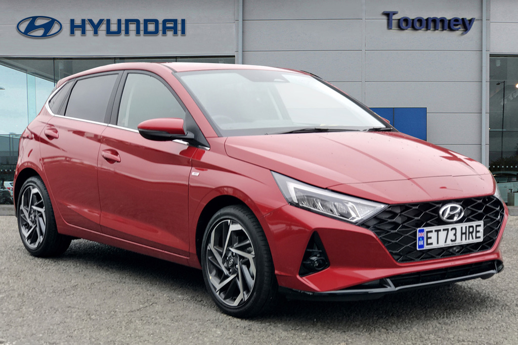 Compare Hyundai I20 1.0 T Gdi Premium Hatchback Dct ET73HRE Red