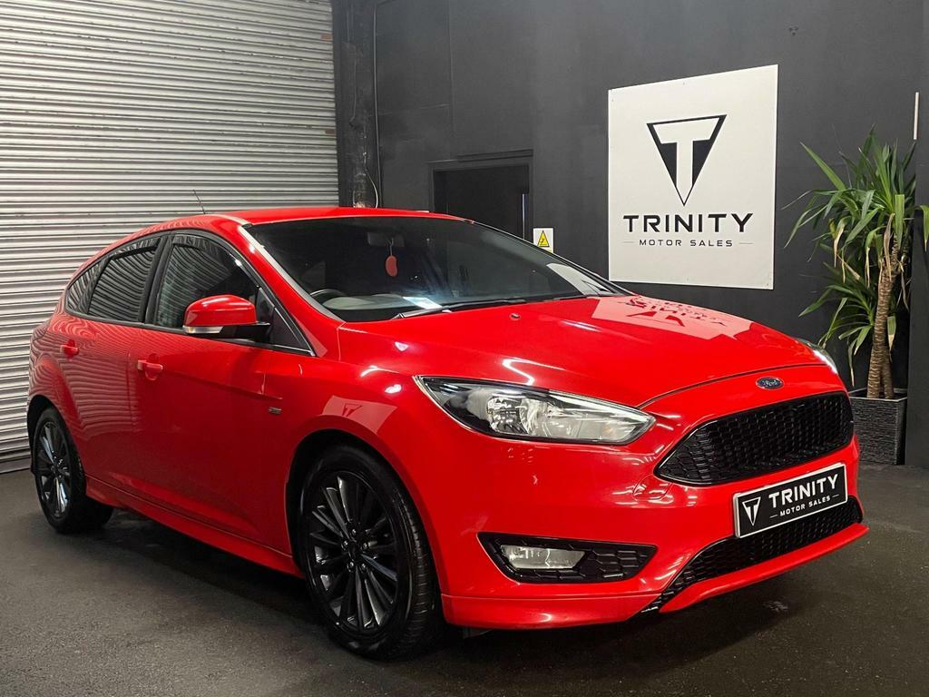 Compare Ford Focus 1.0T Ecoboost St-line Euro 6 Ss  Red