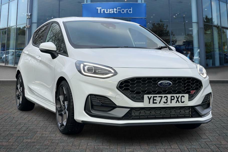 Compare Ford Fiesta 1.5 Ecoboost St-3 YE73PXC White