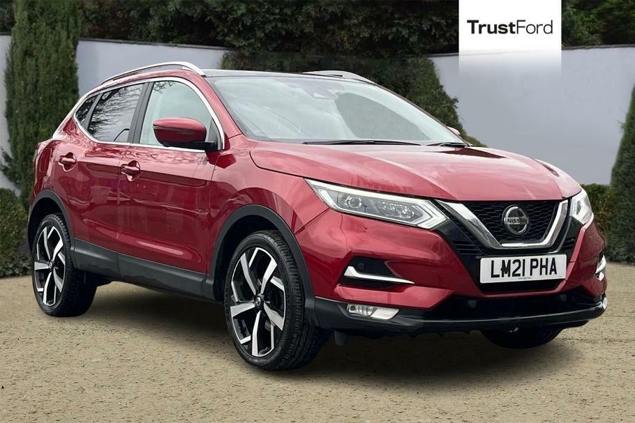 Compare Nissan Qashqai Dig-t N-motion Dct Satellite Navigation Panora LM21PHA Red