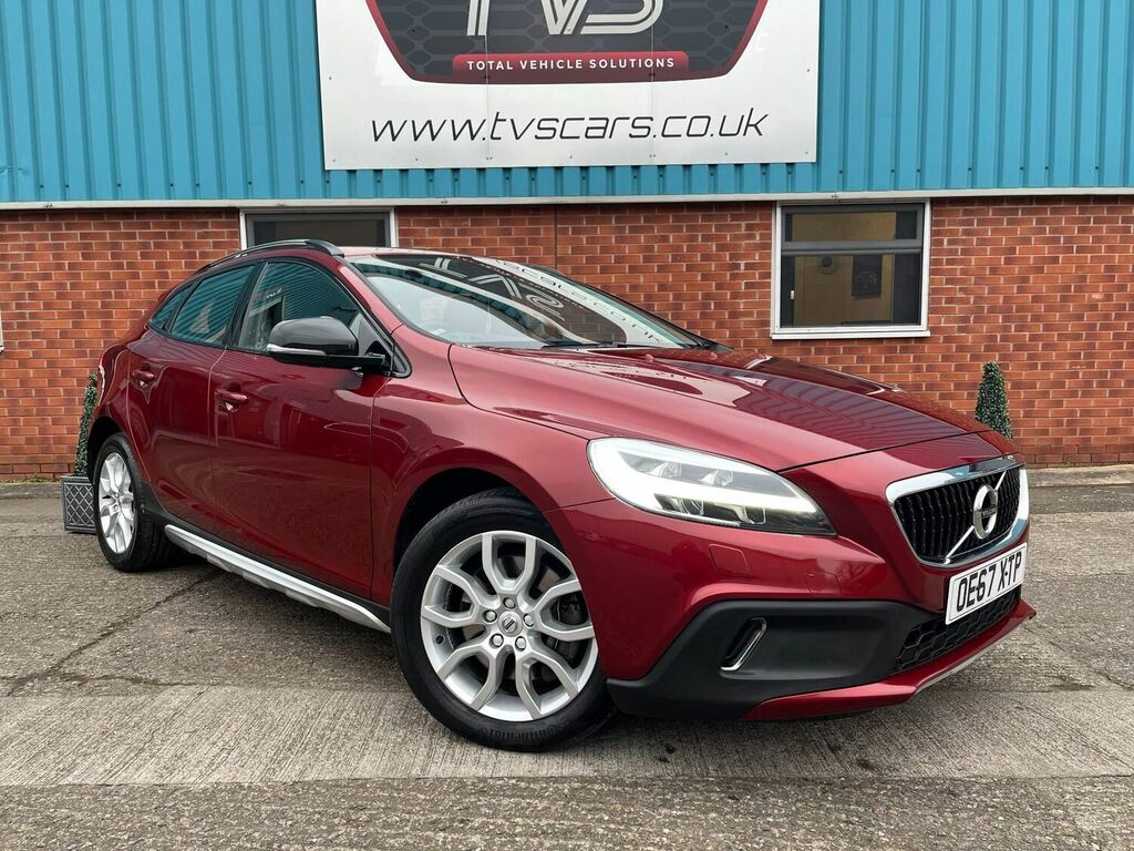 Volvo V40 Cross Country Hatchback 2.0 D2 Pro Euro 6 Ss 20186 Red #1