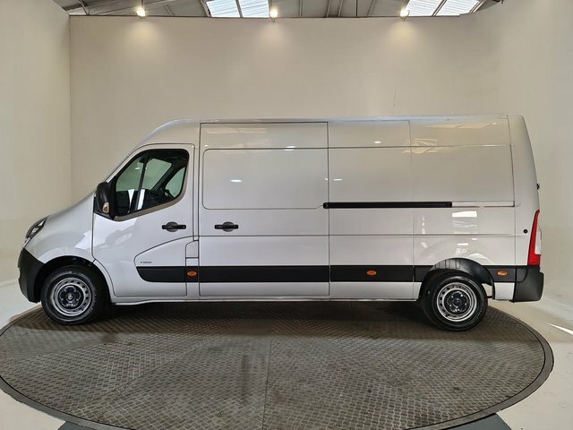 Compare Vauxhall Movano Diesel DP70GDK Silver