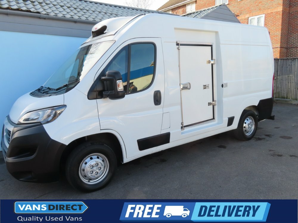 Compare Peugeot Boxer 335 Professional 2.2 Bluehdi 140 Refrigerated Sat MX70HLH White