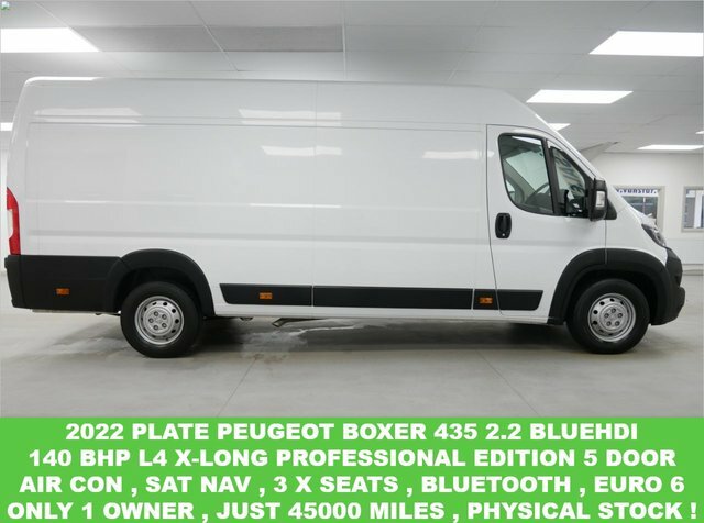 Compare Peugeot Boxer 435 2.2 Bluehdi 140 Bhp L4 X-long Professional S OV22YSC White