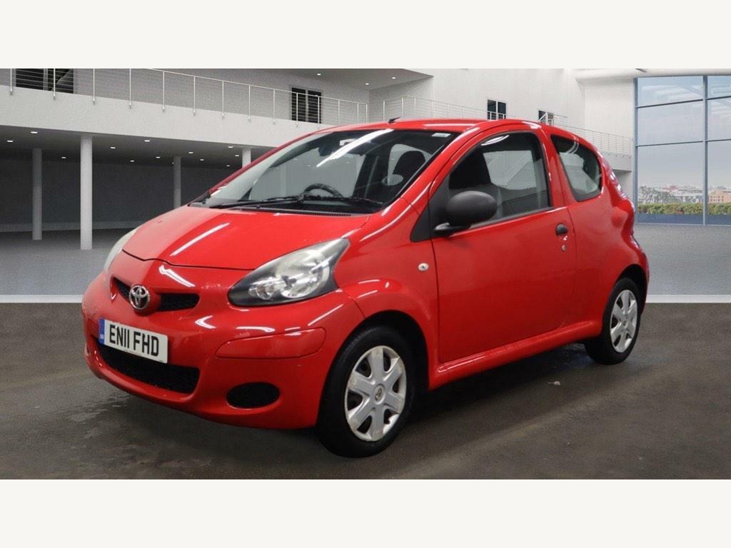 Compare Toyota Aygo 1.0 Vvt-i Euro 4 EN11FHD Red