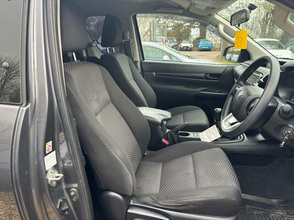 Compare Toyota HILUX Pickup 2.4 D-4d Active 2019 FP68ZZT Grey
