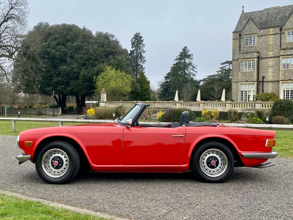 Triumph TR6 2.5 Injection Red #1
