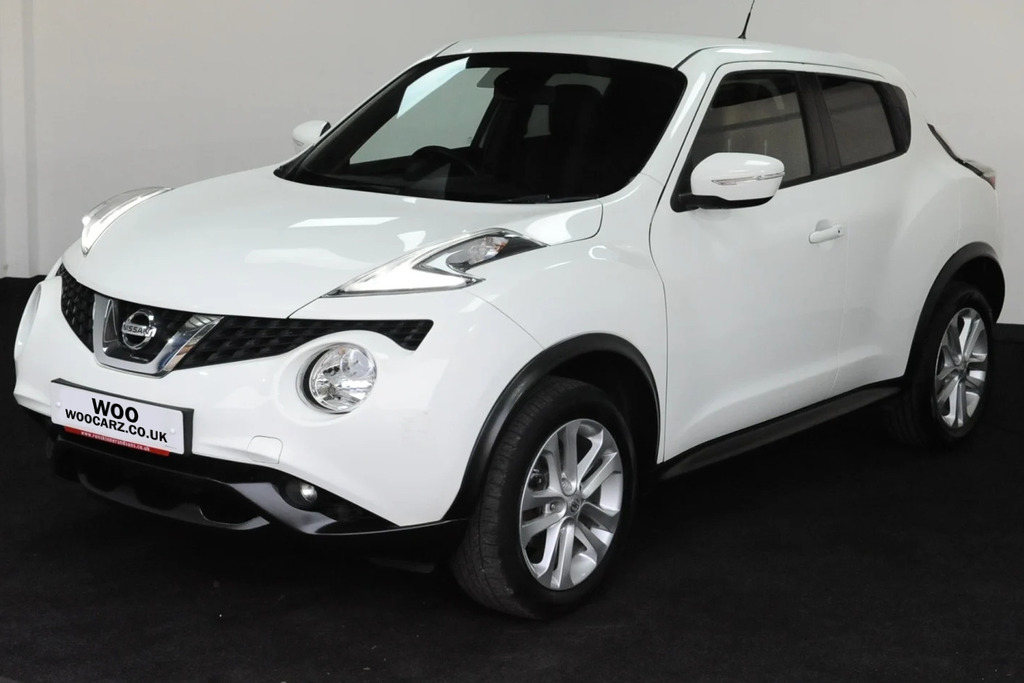 Compare Nissan Juke N-connecta Dig-t  White