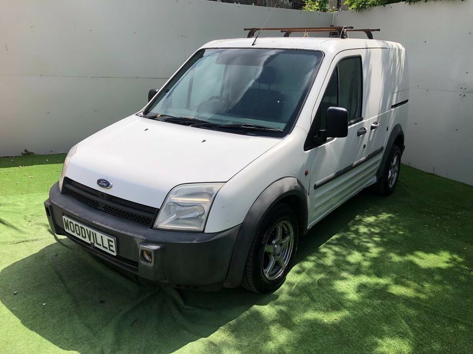 Compare Ford Transit Connect Transit Connect L 200 Td Swb SB04KZT White