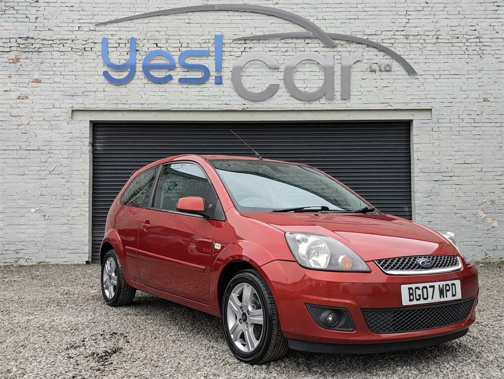 Compare Ford Fiesta 1.25 Zetec Climate BG07WPD Red