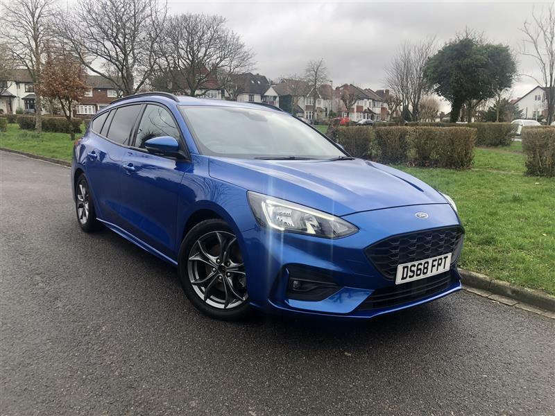 Compare Ford Focus St-line Tdci DS68FPT Blue
