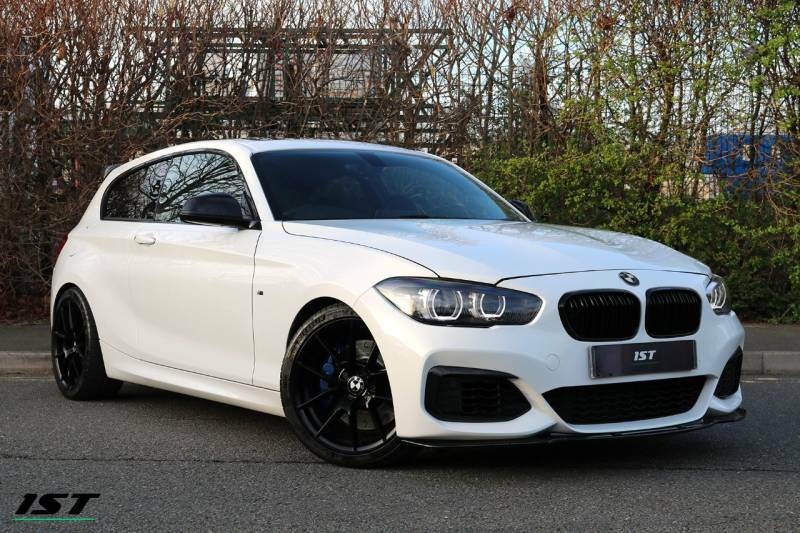 Compare BMW 1 Series M140i Shadow Edition KL19DLO White