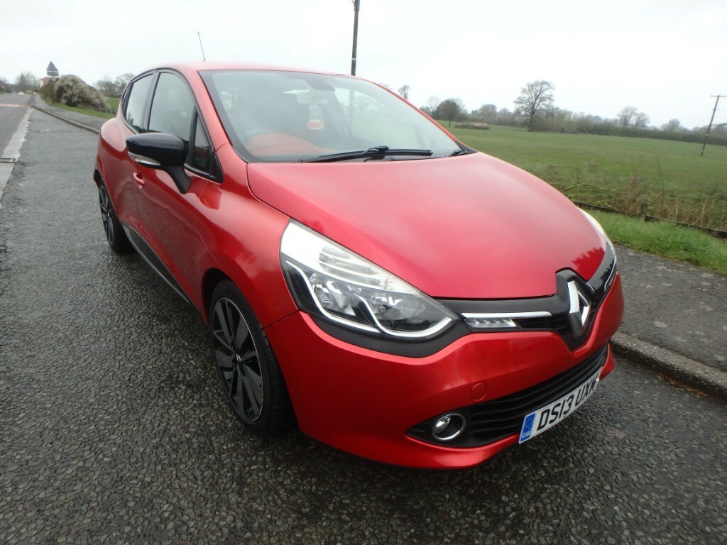 Compare Renault Clio Dynamique S Medianav Energy DS13UXM Red