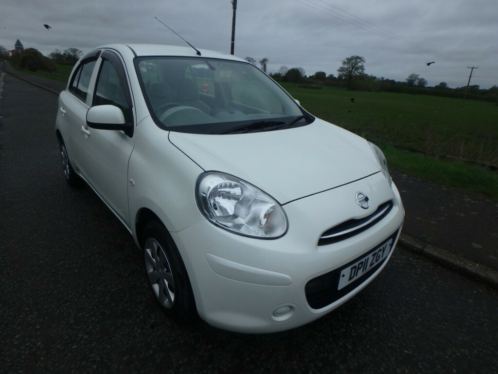 Compare Nissan Micra 1.2 Acenta March DP11ZGY White