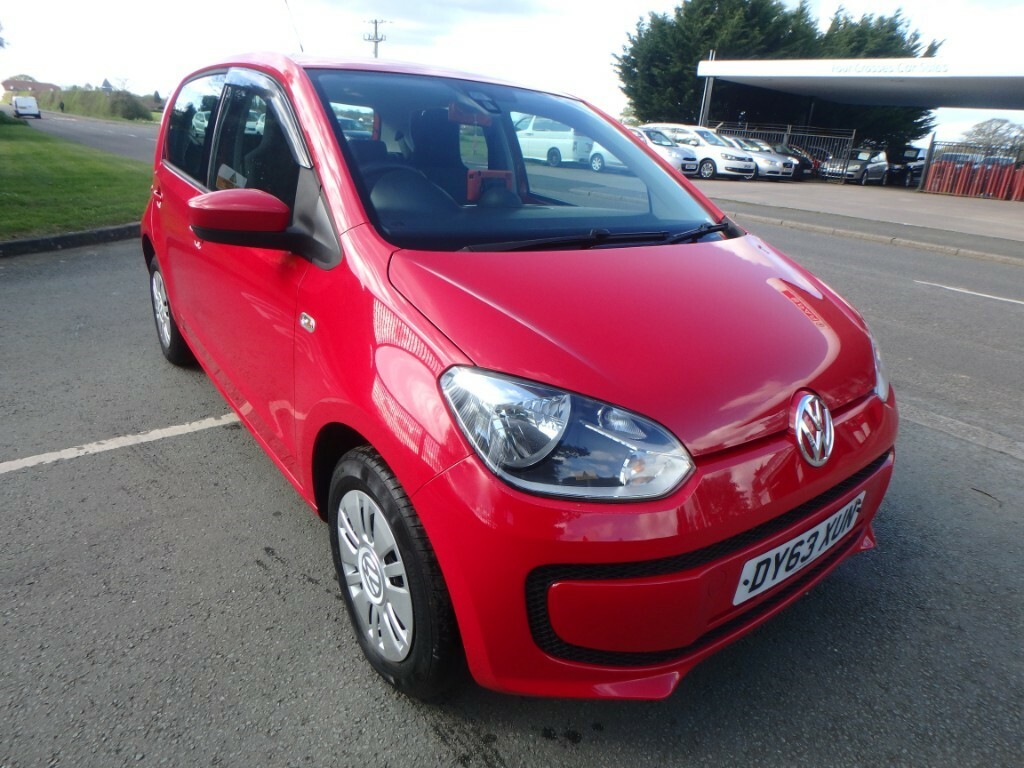 Compare Volkswagen Up 1.0 Se DY63XUN Red
