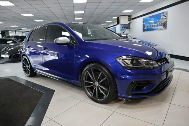 Compare Volkswagen Golf 2.0 Tsi R 4Motion Dsg 300 Bhp VK19WCW Blue
