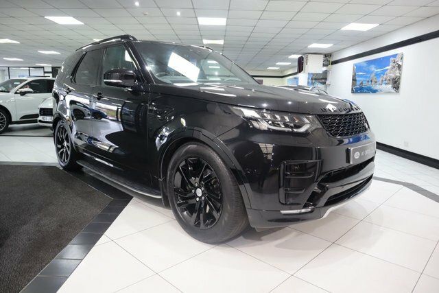 Compare Land Rover Discovery 3.0 Td6 Hse CE19CXX Black