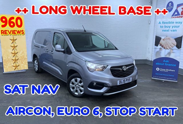 Compare Vauxhall Combo 1.6 L2h1 2300 Le DL19PXS Grey