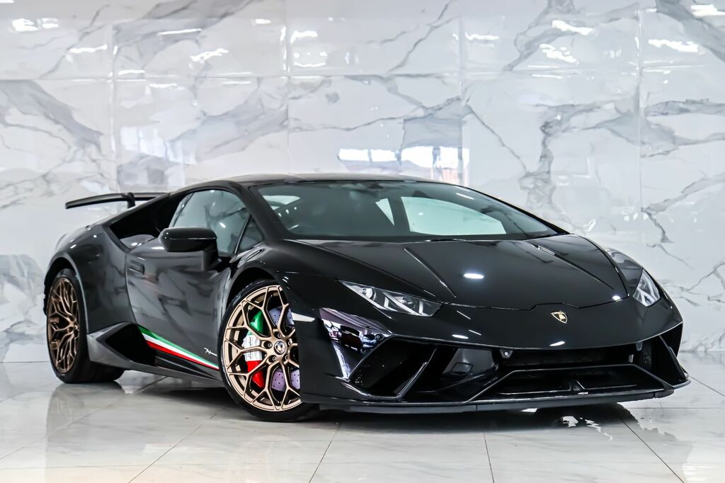 Compare Lamborghini Huracan 2018 5.2 Lp 640-4 Performante 631 Bhp BC18VRE Black